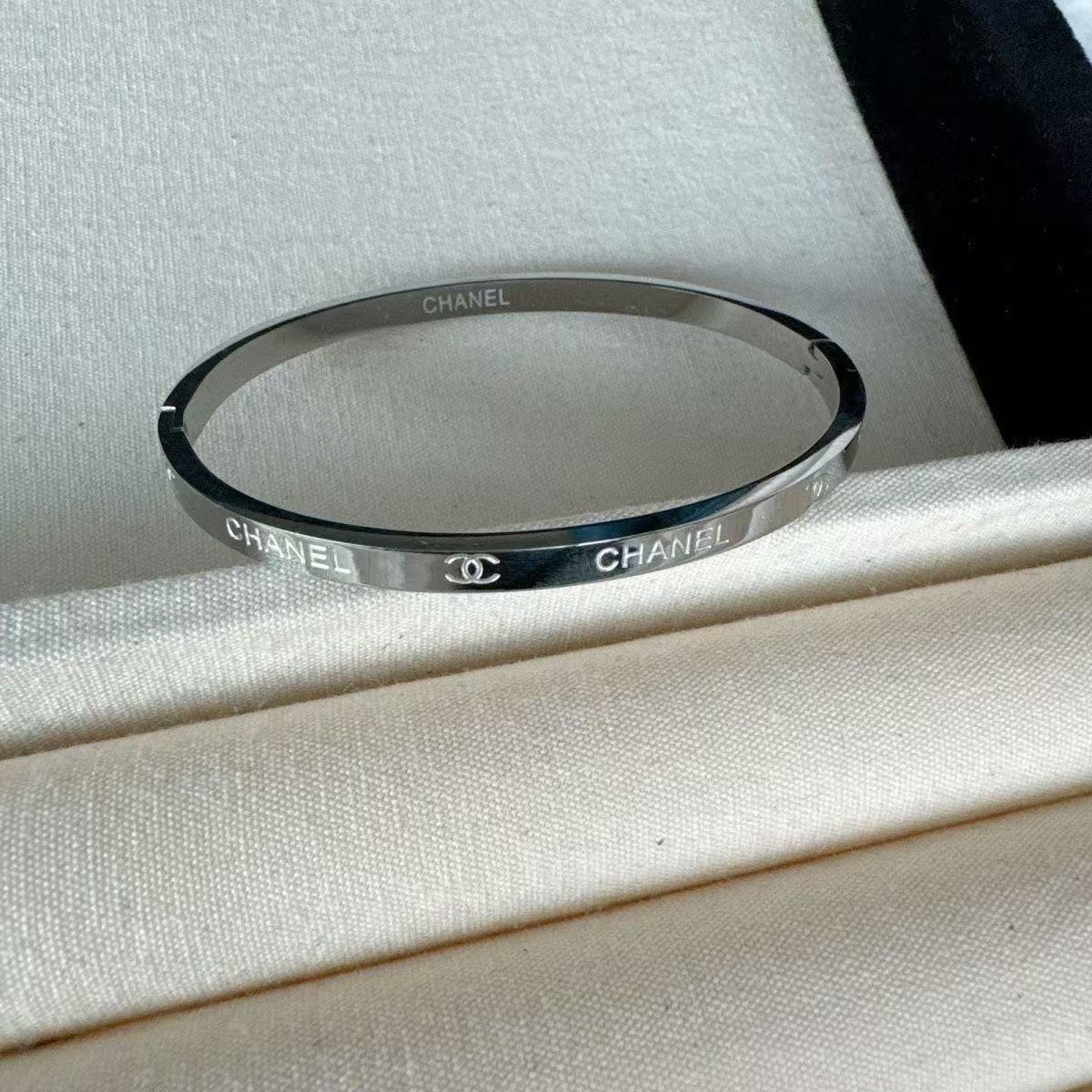 CHANE1文字シンプルブレスレット【50％割引+送料無料】