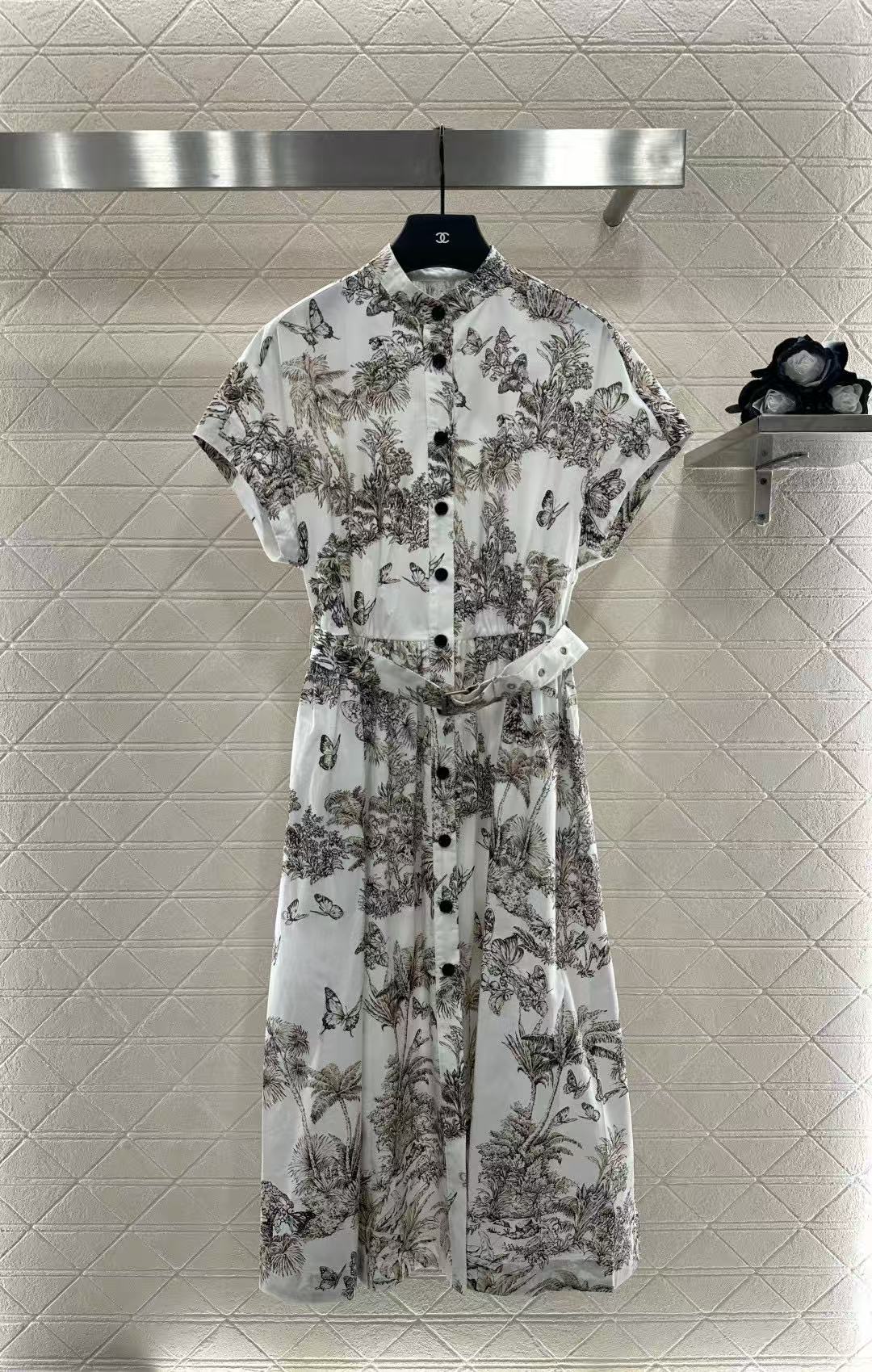 DI0R バタフライプリント 半袖ドレス【50％割引+送料無料】