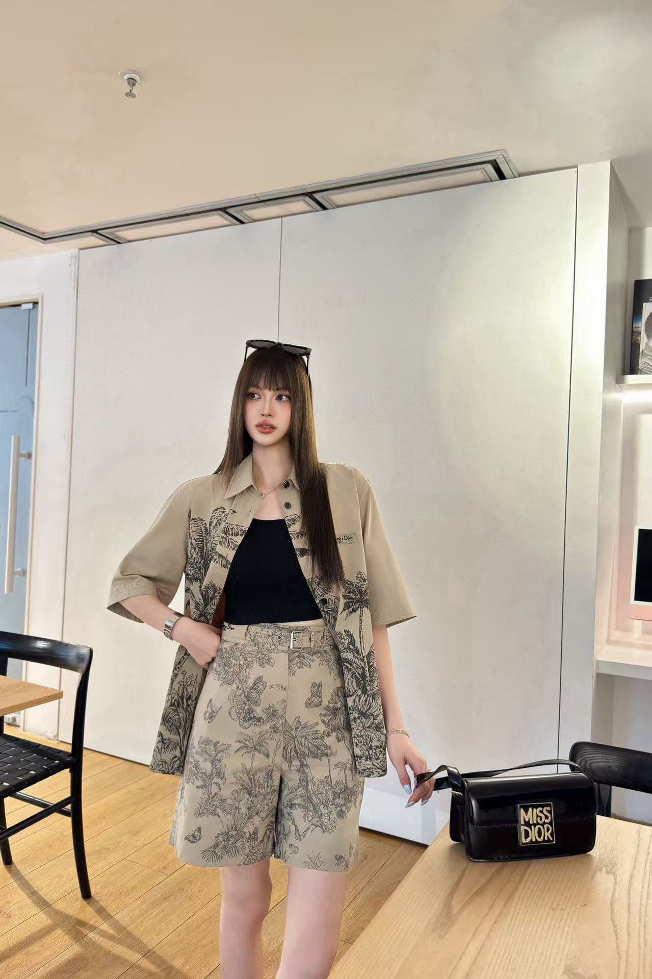 DI0R バタフライプリントシャツ+ショーツ ツーピースセット【50％割引+送料無料】