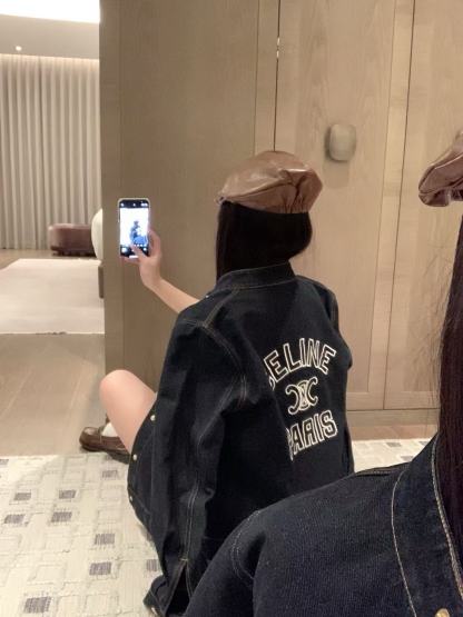 CEL1NE の凱旋門刺繍デニムジャケット【50％割引+送料無料】