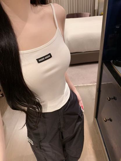 M1UM1U レースカーディガン＋ベスト ツーピースセット【50％割引+送料無料】