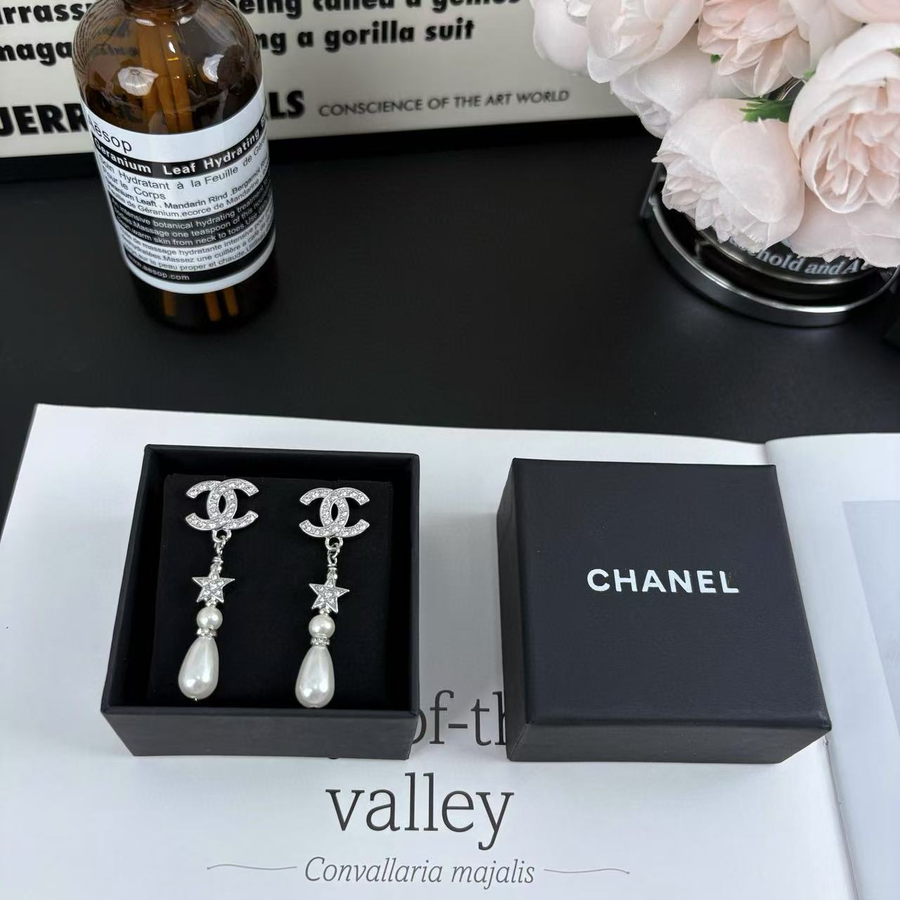 CHANE1 五芒星ダブルCパールイヤリング【50％割引+送料無料】