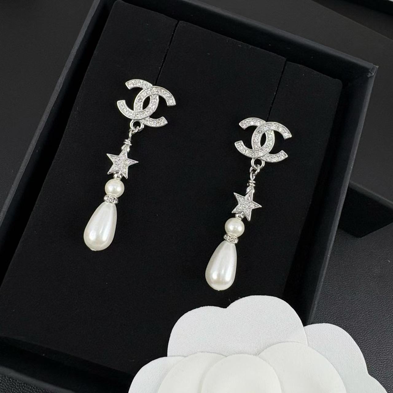 CHANE1 五芒星ダブルCパールイヤリング【50％割引+送料無料】