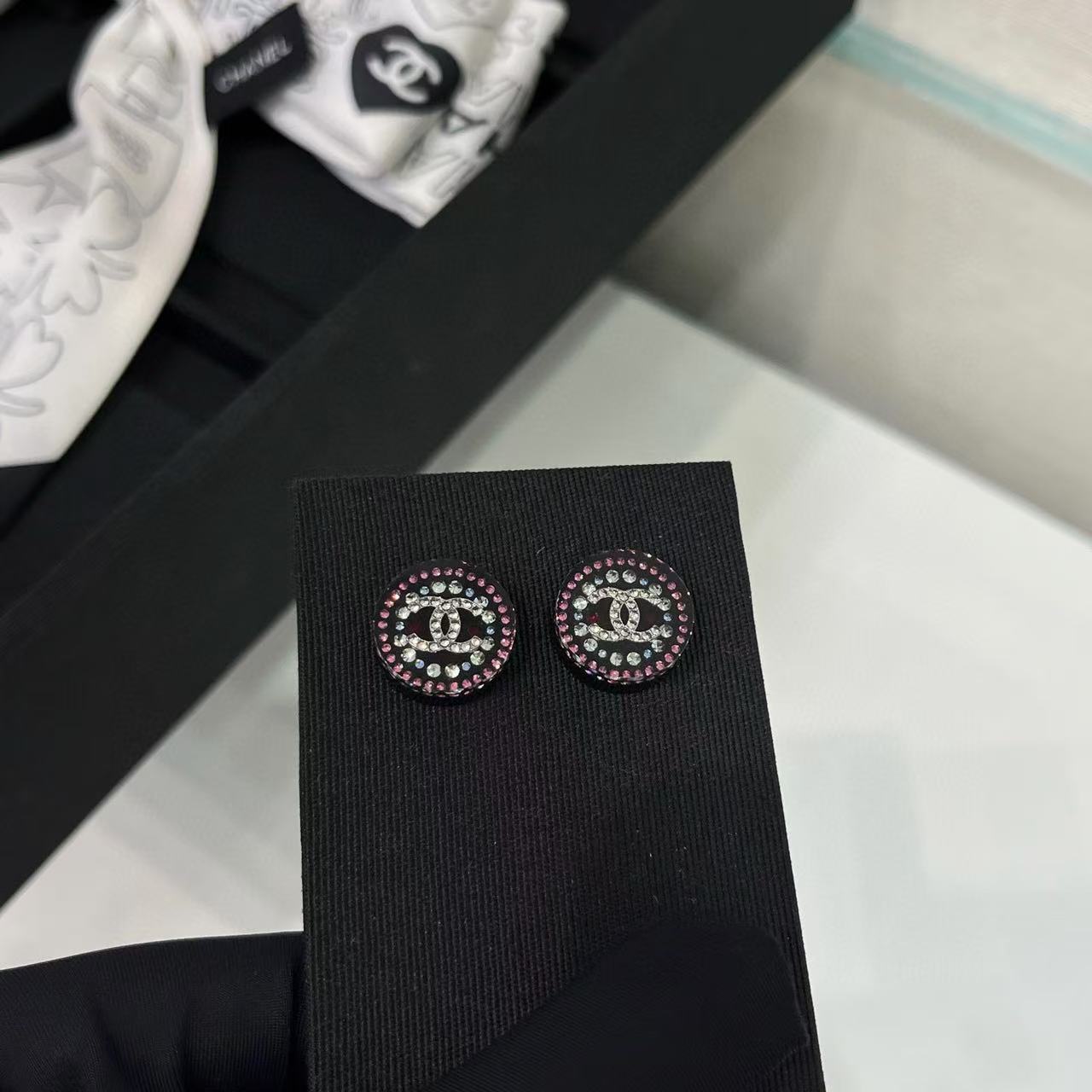 CHANE1 ラウンドダブルC フルダイヤモンドイヤリング【50％割引+送料無料】