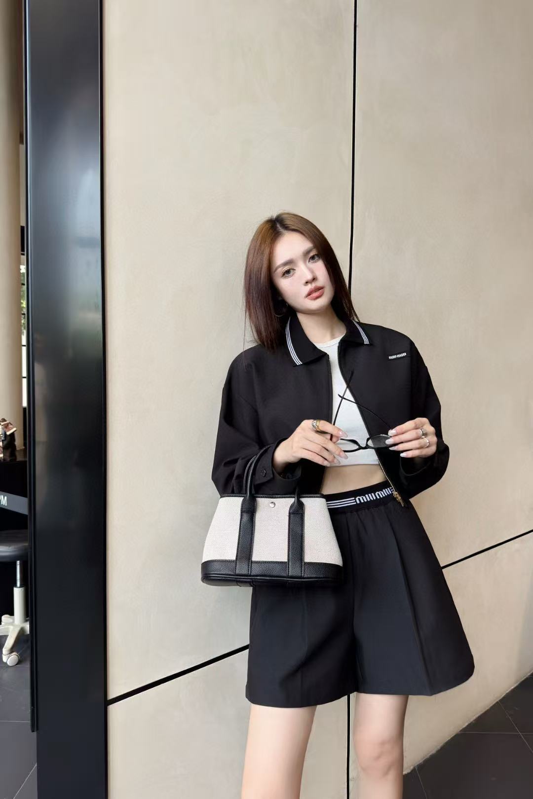 M1UM1U シンプルジャケット+ショーツ ツーピースセット【50％割引+送料無料】