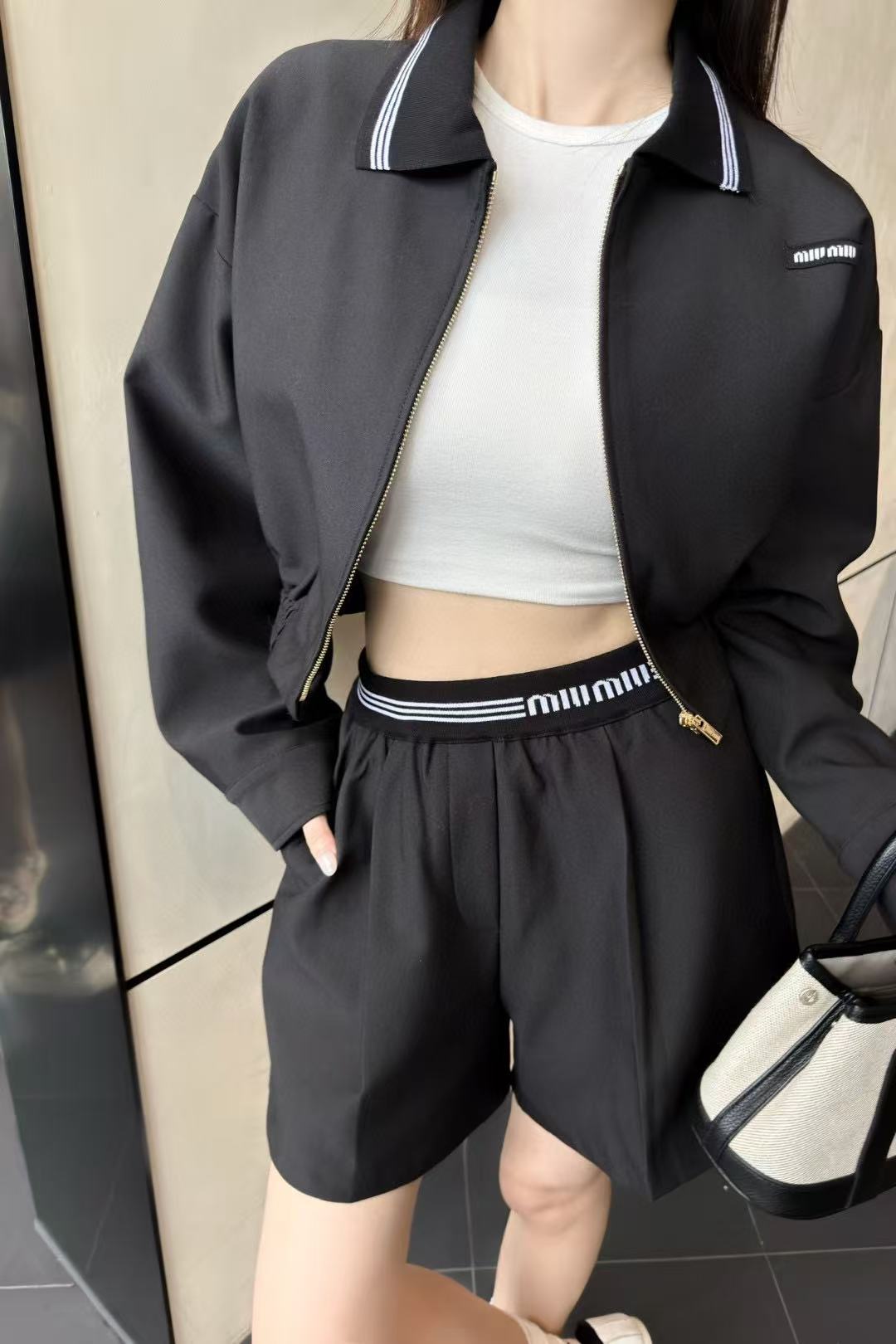 M1UM1U シンプルジャケット+ショーツ ツーピースセット【50％割引+送料無料】