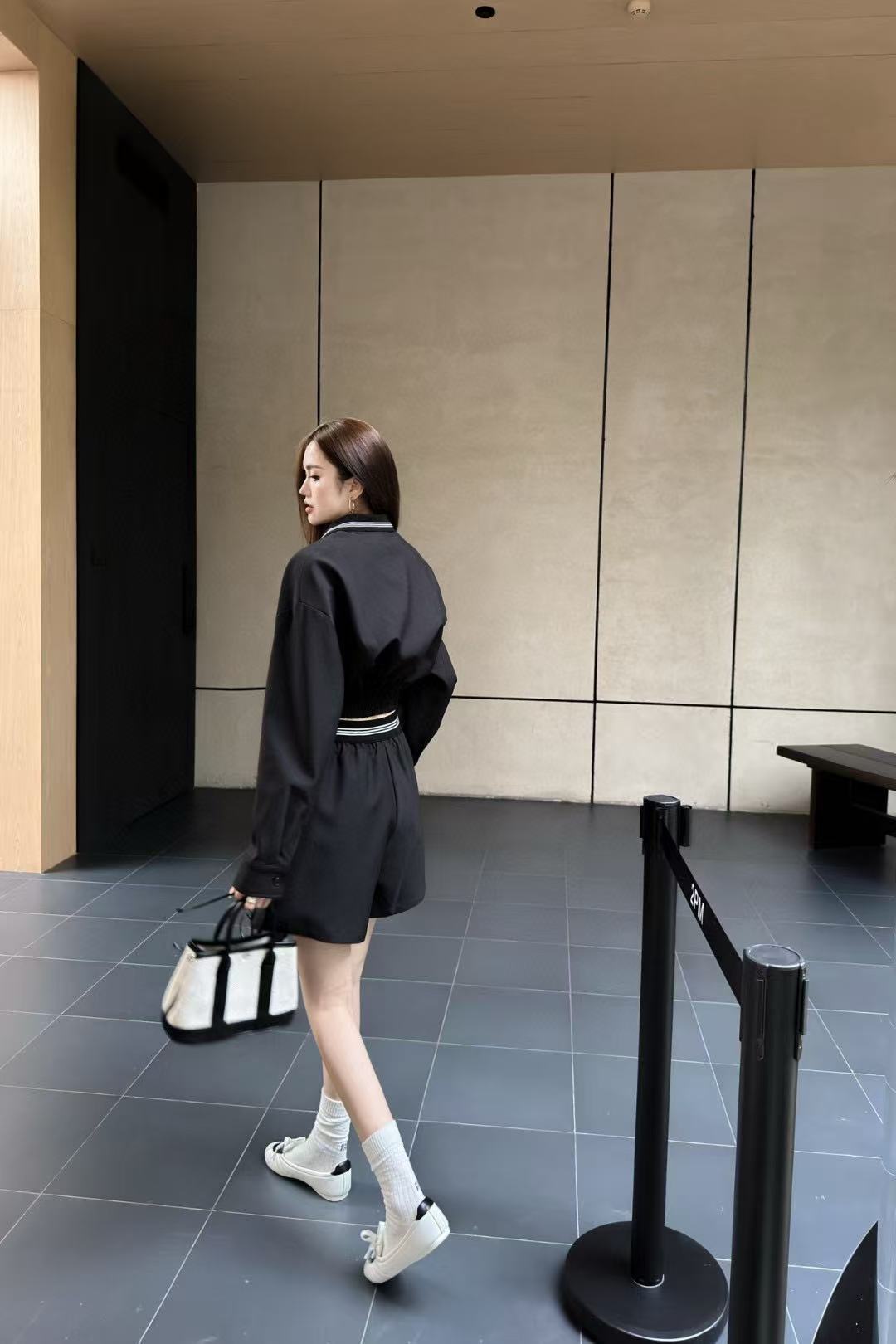 M1UM1U シンプルジャケット+ショーツ ツーピースセット【50％割引+送料無料】