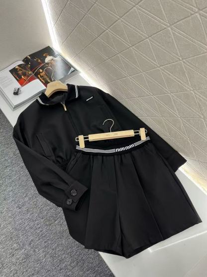 M1UM1U シンプルジャケット+ショーツ ツーピースセット【50％割引+送料無料】