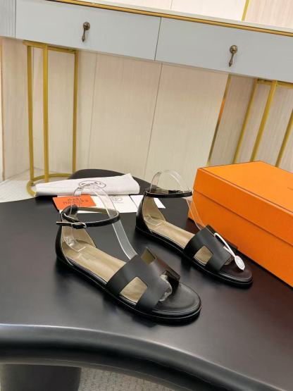 HERME5 高品質高品質のシープスキンサンダル【50％割引+送料無料】