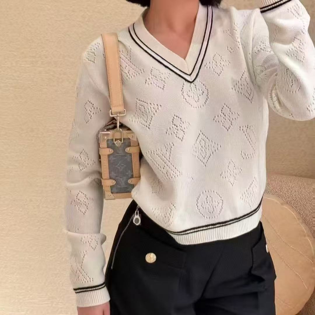 LV四つ葉のクローバー中空Vネックウールセーター【50％割引+送料無料】