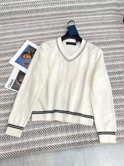 LV四つ葉のクローバー中空Vネックウールセーター【50％割引+送料無料】