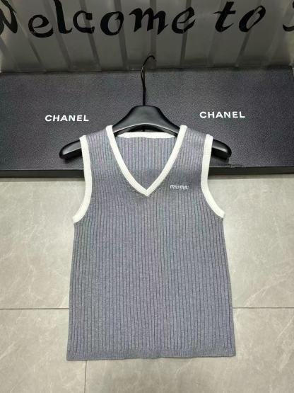 M1UM1U Vネックフリースベスト【50％割引+送料無料】