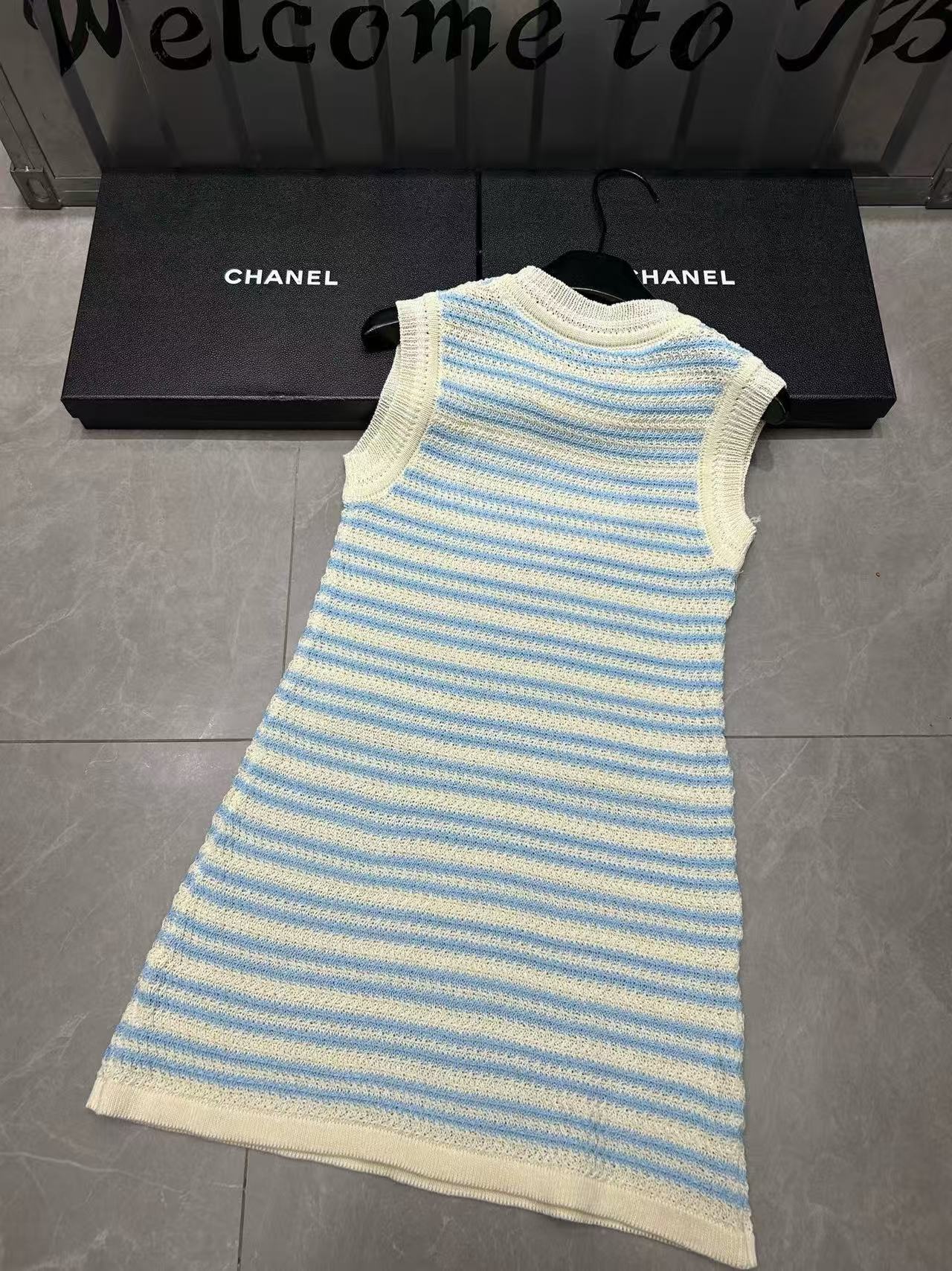 CHANE1 ブルーストライプ ダブルC ノースリーブドレス【50％割引+送料無料】