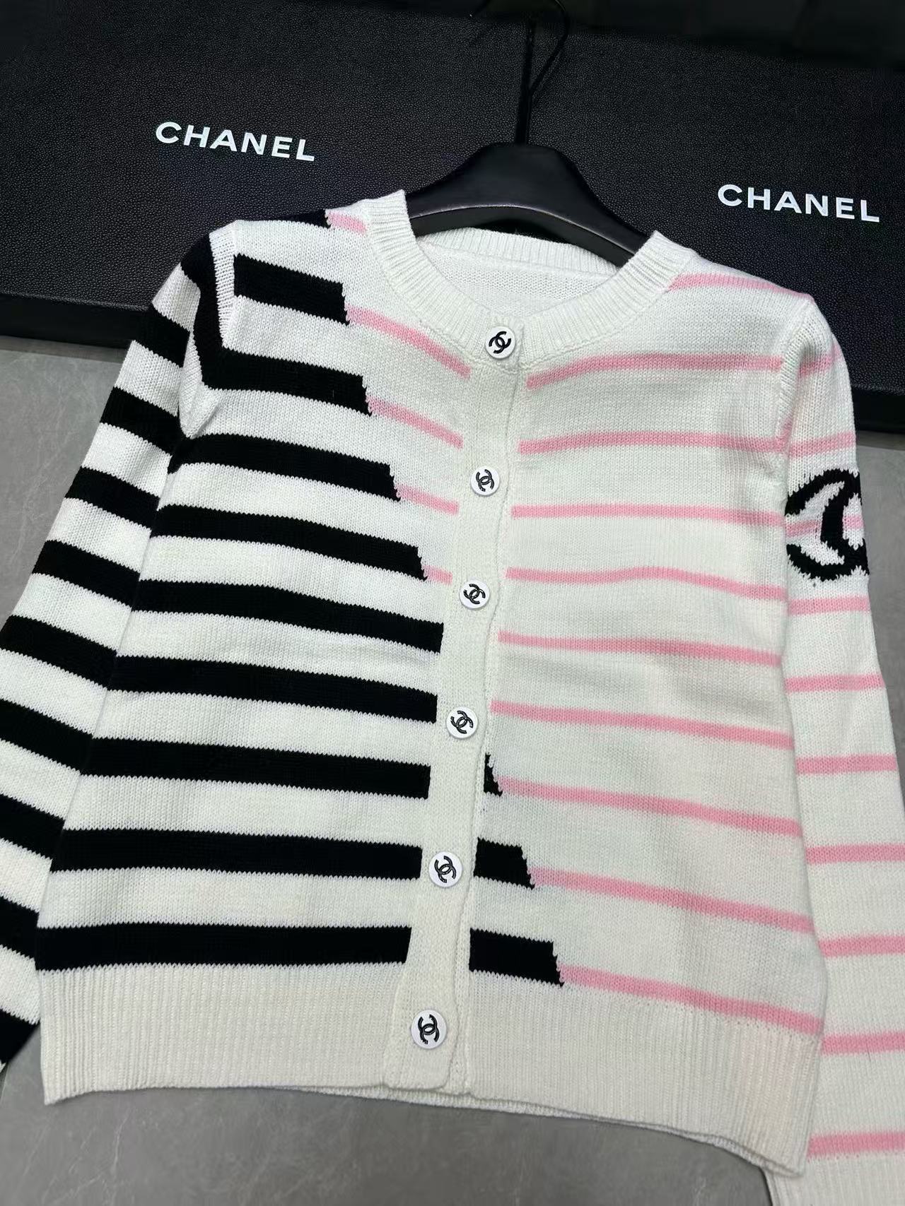 CHANE1 ストライプウールカーディガン【50％割引+送料無料】