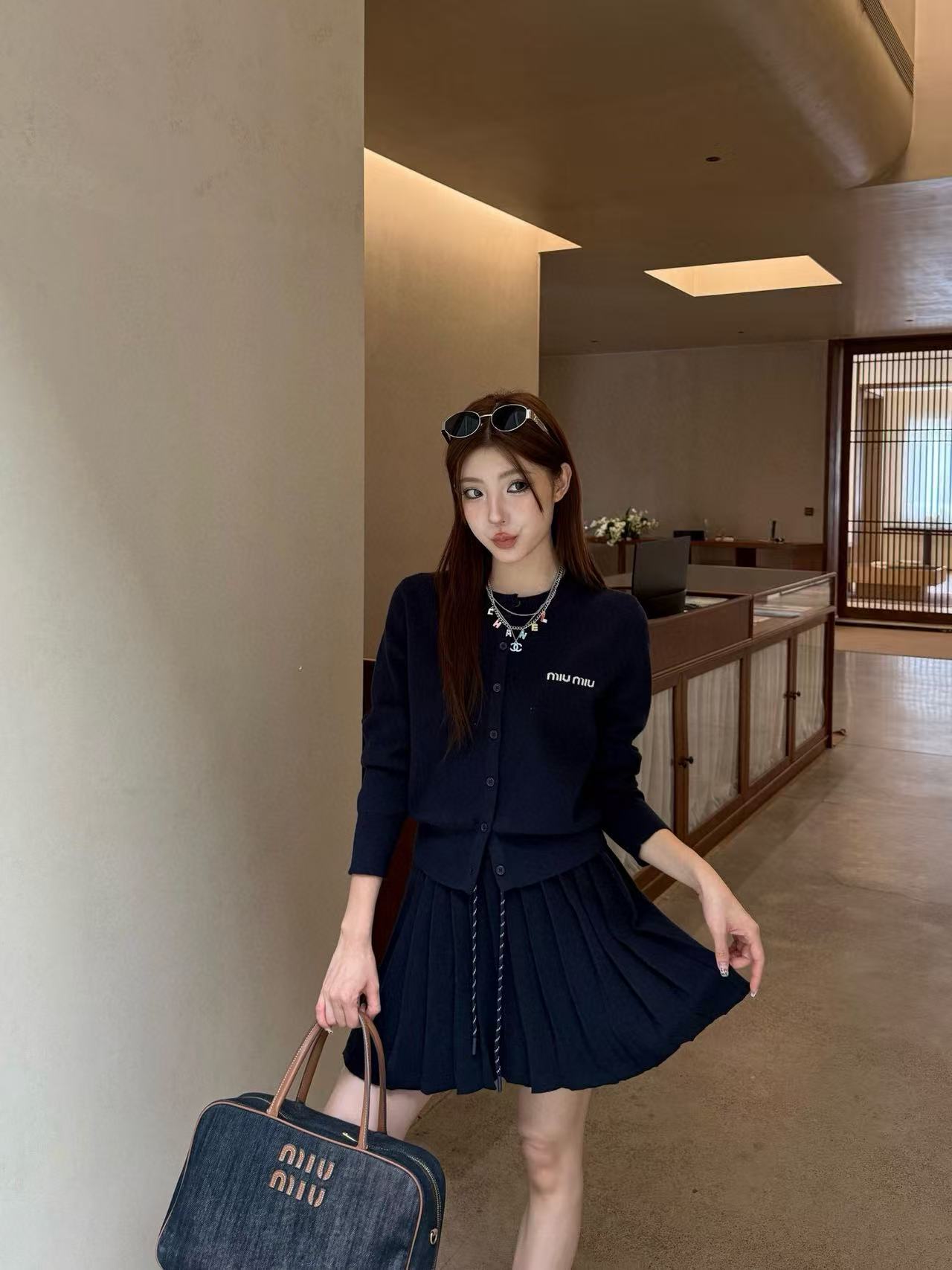 M1UM1U ウールカーディガン+スカート ツーピースセット【50％割引+送料無料】