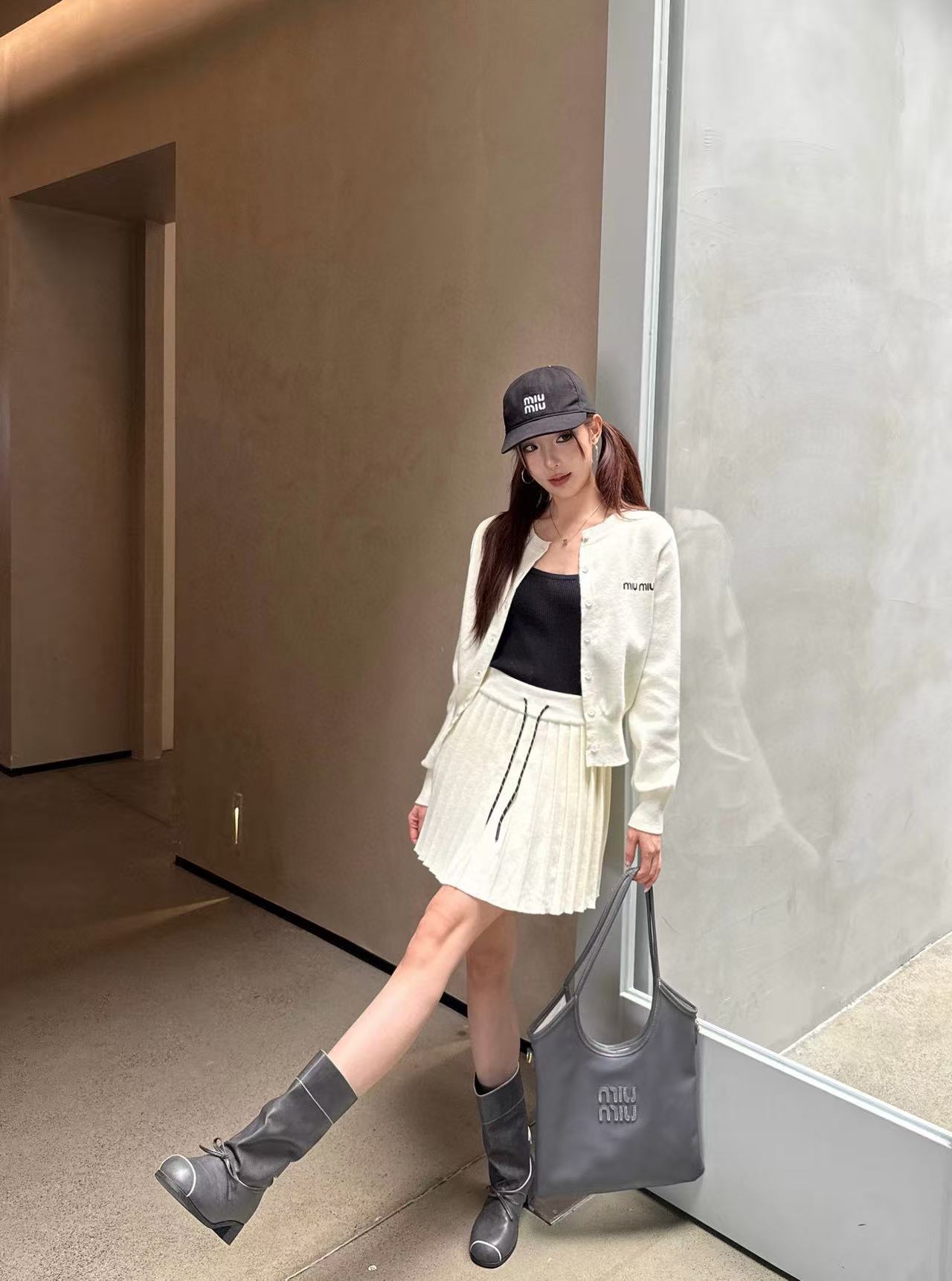 M1UM1U ウールカーディガン+スカート ツーピースセット【50％割引+送料無料】