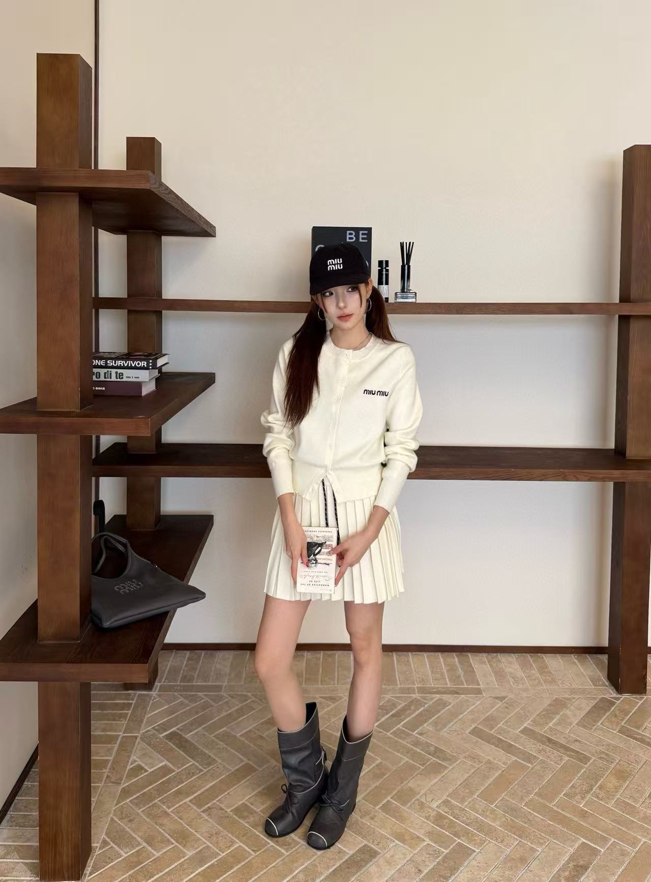 M1UM1U ウールカーディガン+スカート ツーピースセット【50％割引+送料無料】