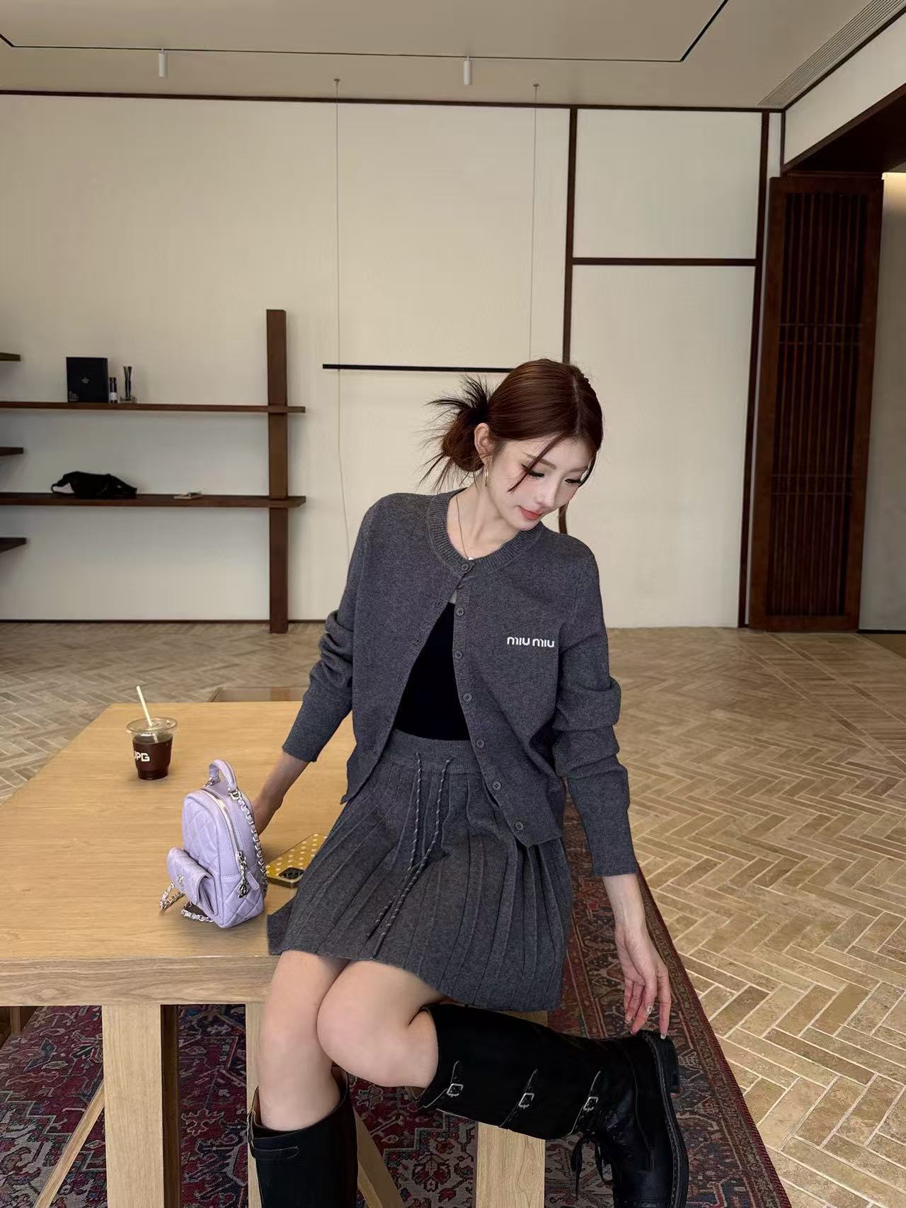 M1UM1U ウールカーディガン+スカート ツーピースセット【50％割引+送料無料】