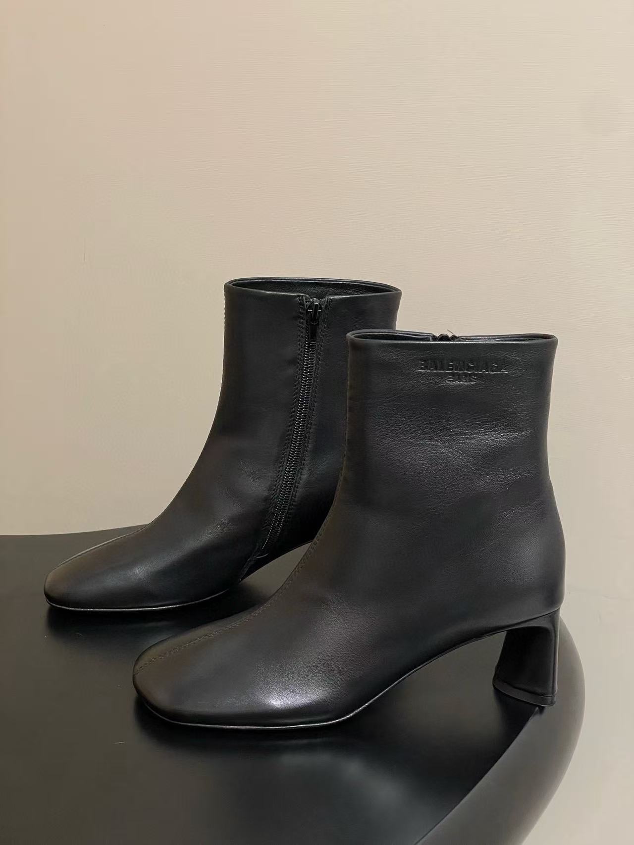 BALENC1AGの高品質スクエアトゥアンクルブーツ【50％割引+送料無料】