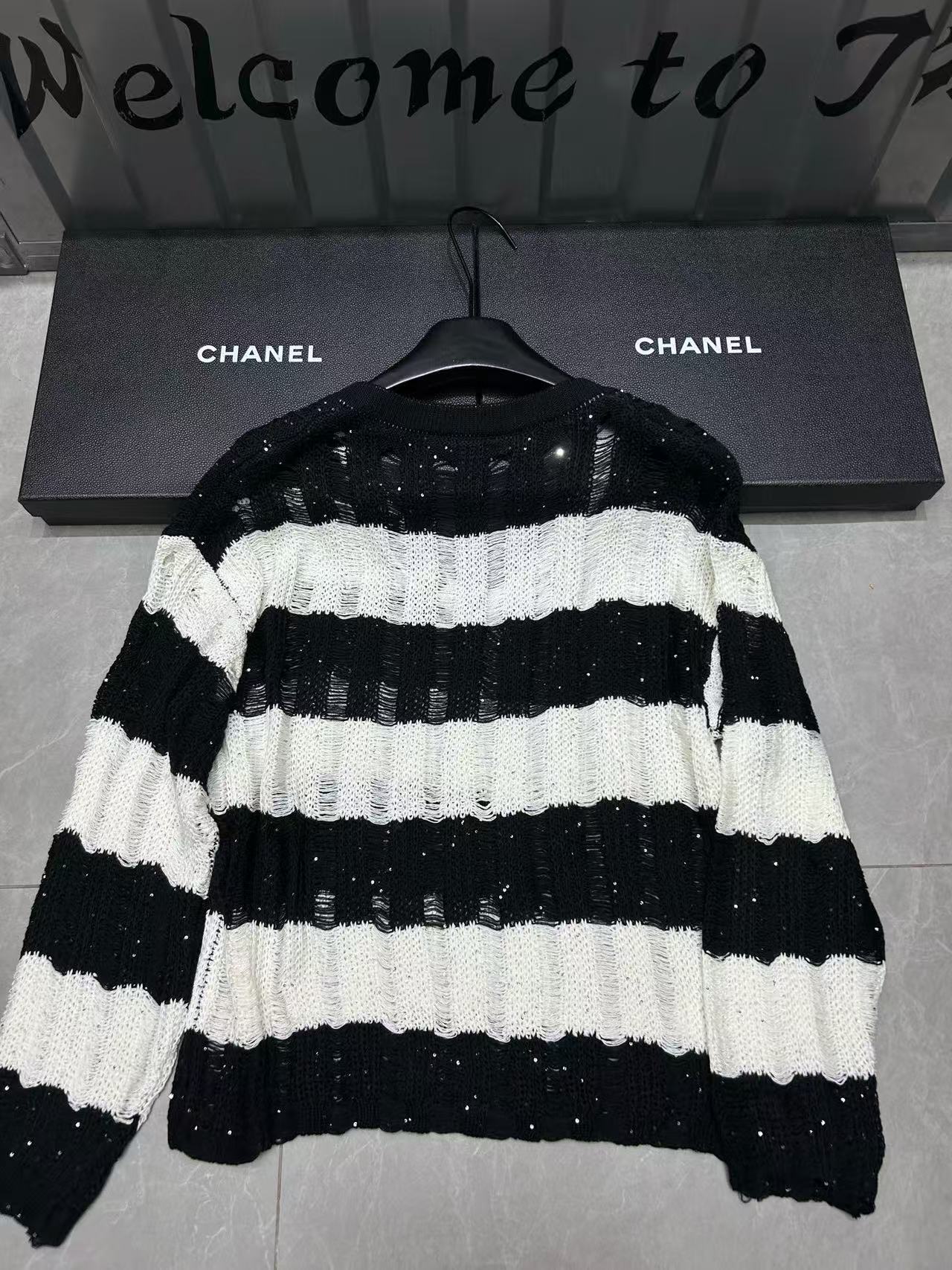 CHANE1 襟レタリング長袖セーター【50％割引+送料無料】