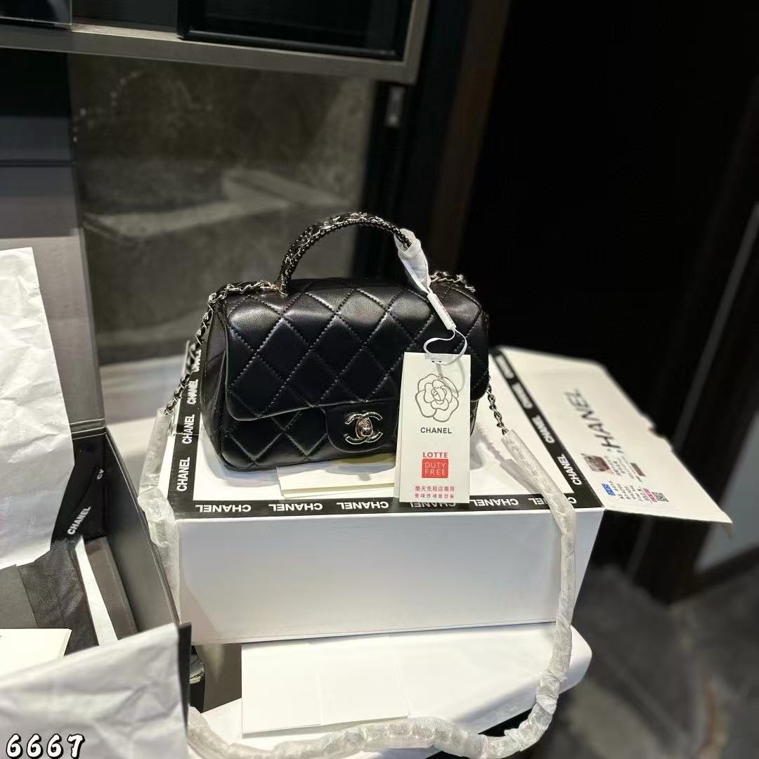 CHANE1 チェーンハンドバッグ【50％割引+送料無料】
