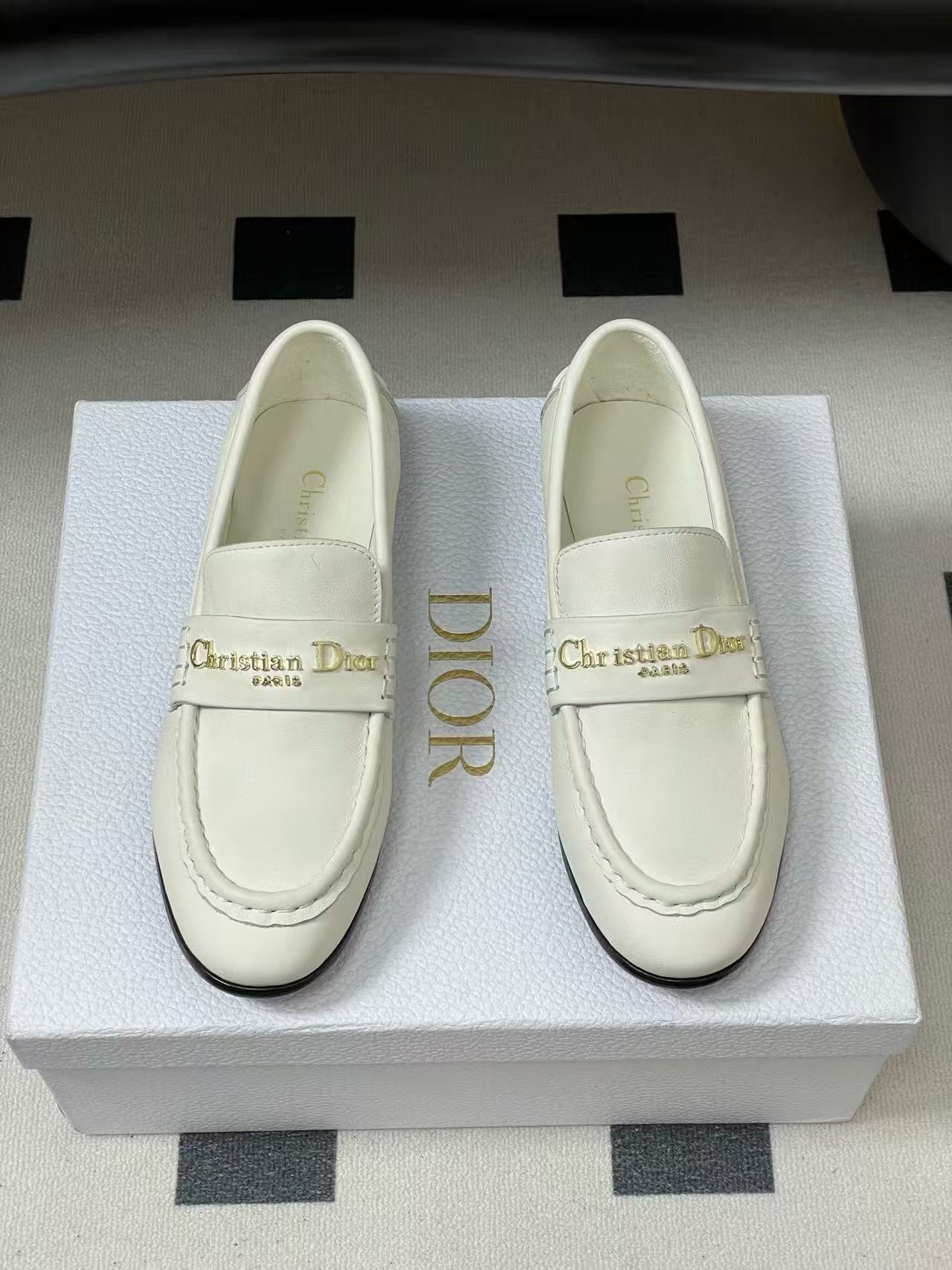 DI0Rの高品質ローファー【50％割引+送料無料】