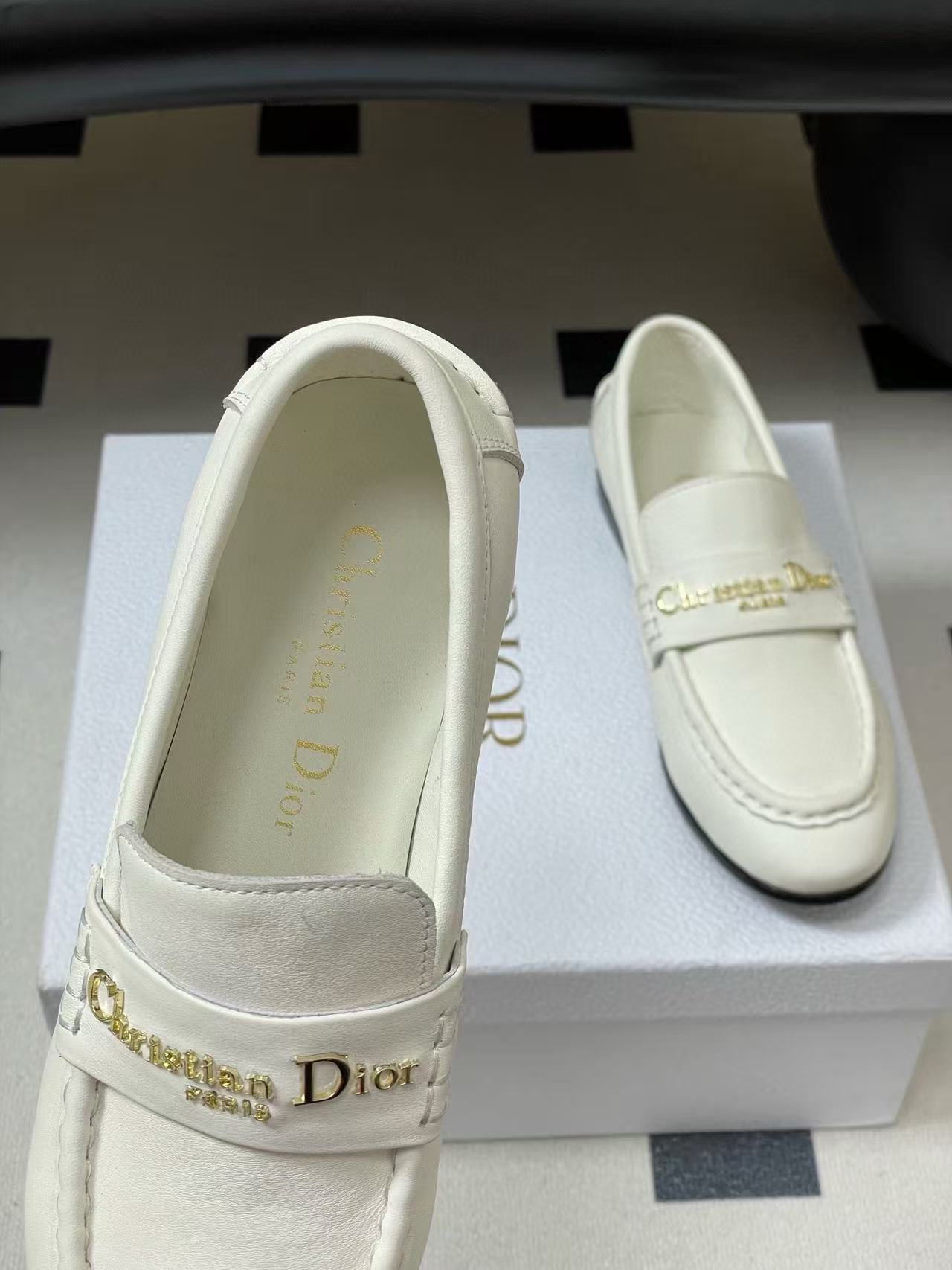 DI0Rの高品質ローファー【50％割引+送料無料】