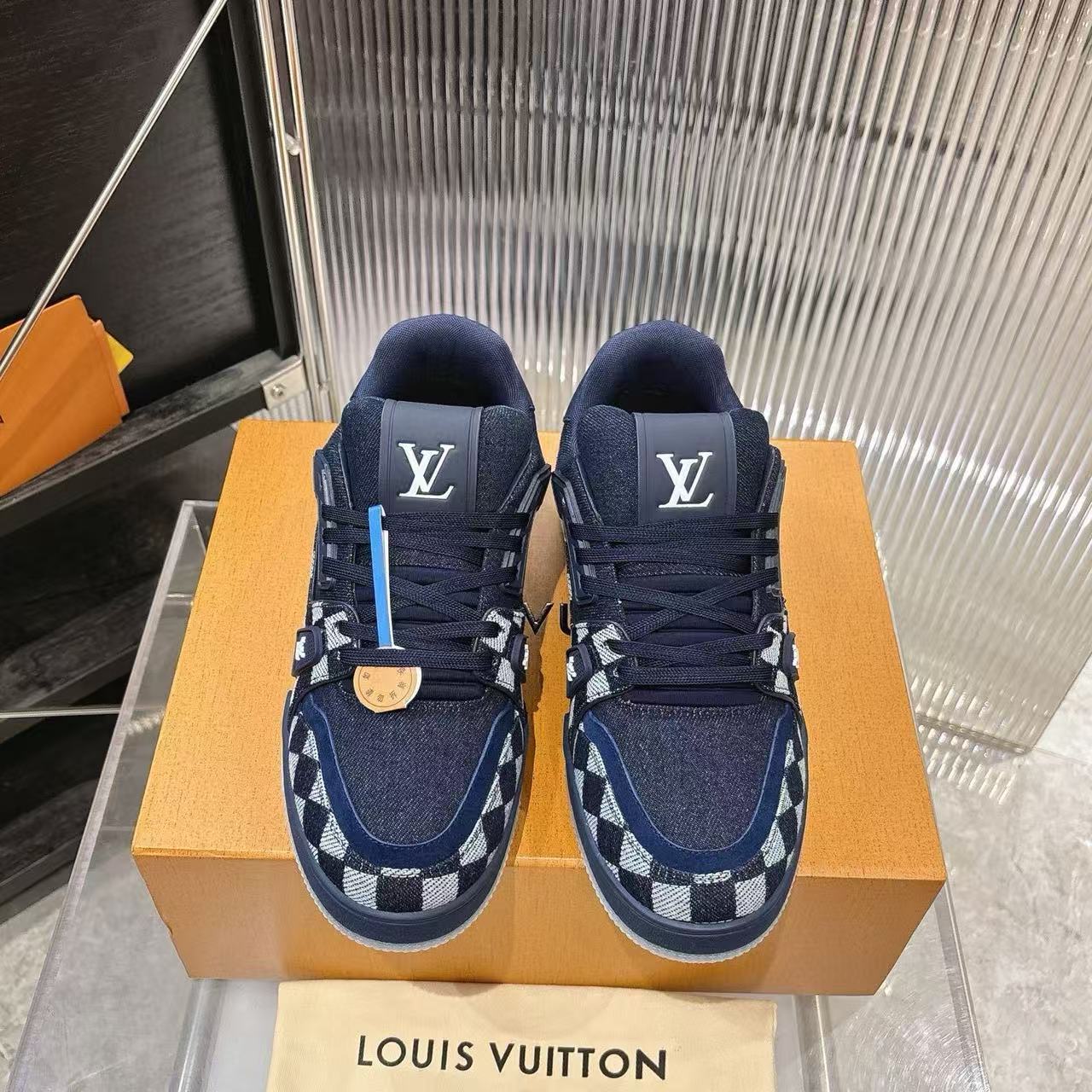 LVの高品質チェック柄カジュアルスポーツシューズ【50％割引+送料無料】