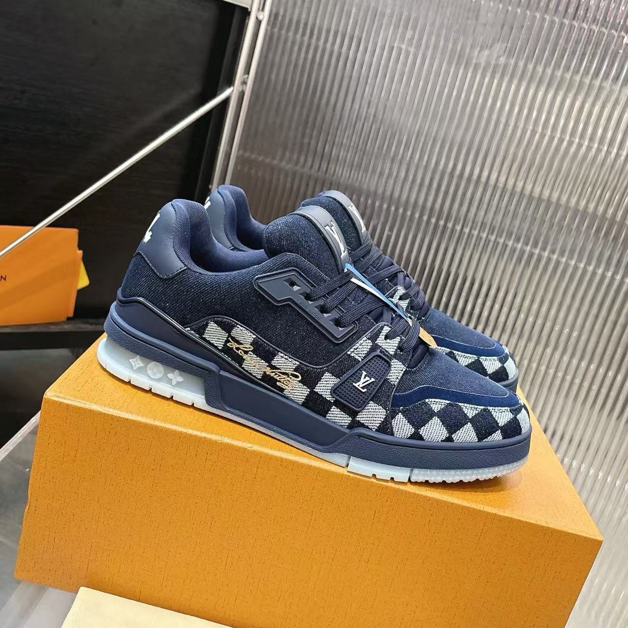 LVの高品質チェック柄カジュアルスポーツシューズ【50％割引+送料無料】