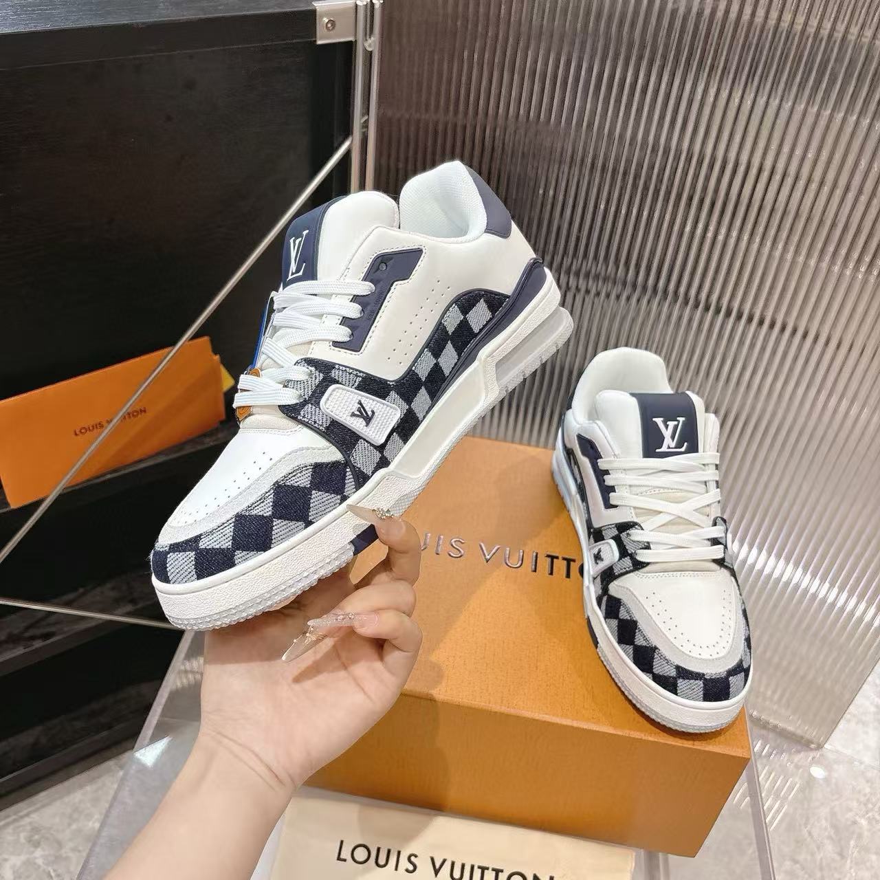 LVの高品質チェック柄カジュアルスポーツシューズ【50％割引+送料無料】