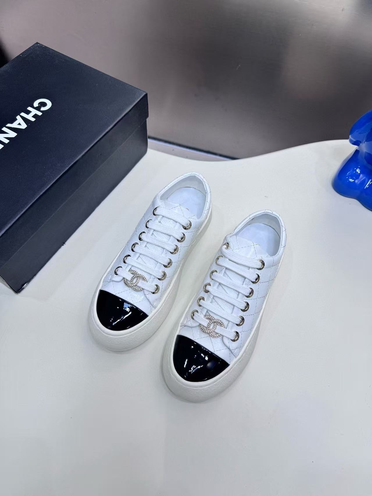 CHANE1 ダブルC レースアップ カジュアルシューズ【50％割引+送料無料】