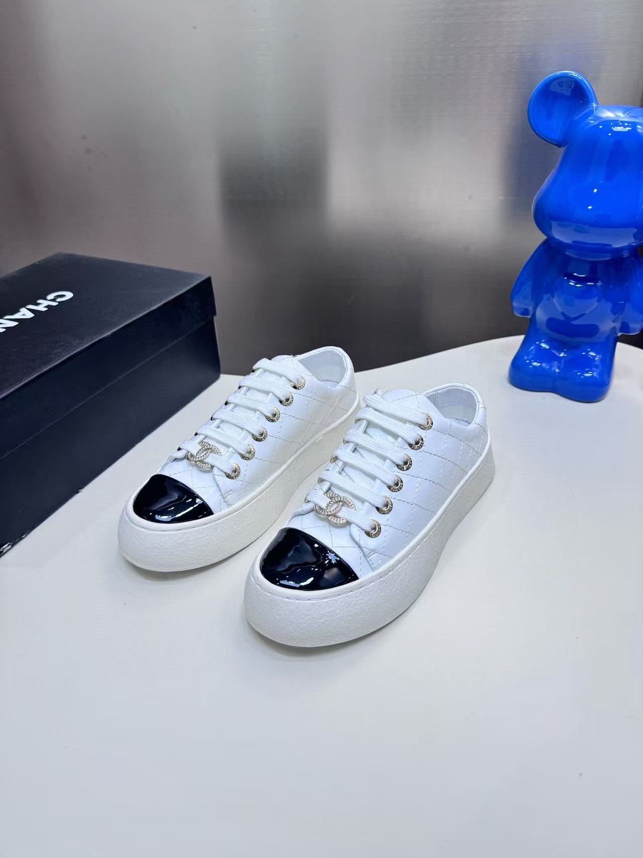 CHANE1 ダブルC レースアップ カジュアルシューズ【50％割引+送料無料】