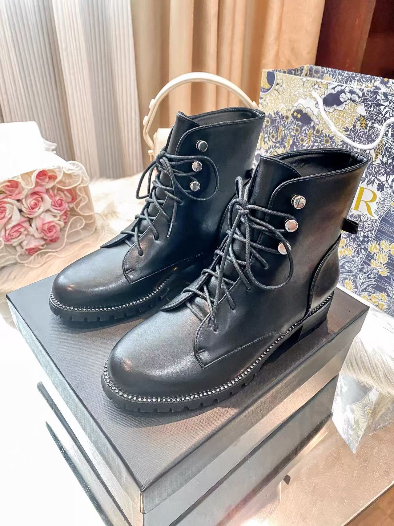 CHANE1 レースアップアンクルブーツ【50％割引+送料無料】