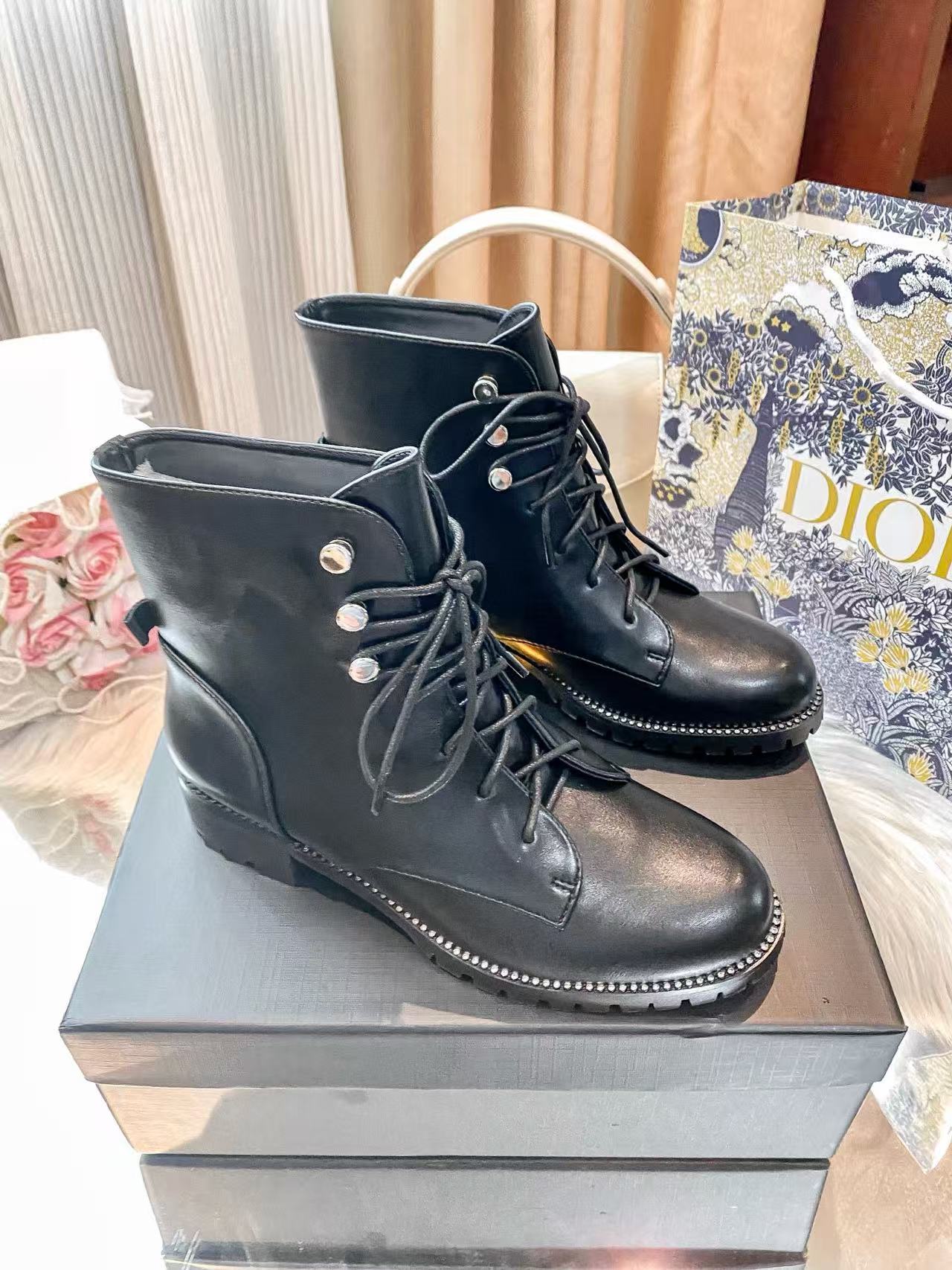 CHANE1 レースアップアンクルブーツ【50％割引+送料無料】