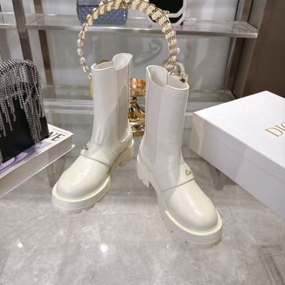 DI0Rの高品質レタードアンクルブーツ【50％割引+送料無料】