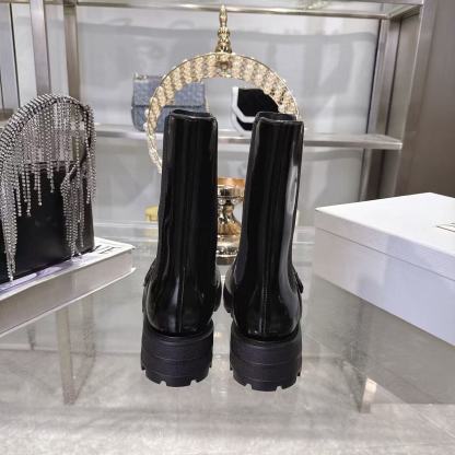 DI0Rの高品質レタードアンクルブーツ【50％割引+送料無料】