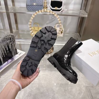 DI0Rの高品質レタードアンクルブーツ【50％割引+送料無料】