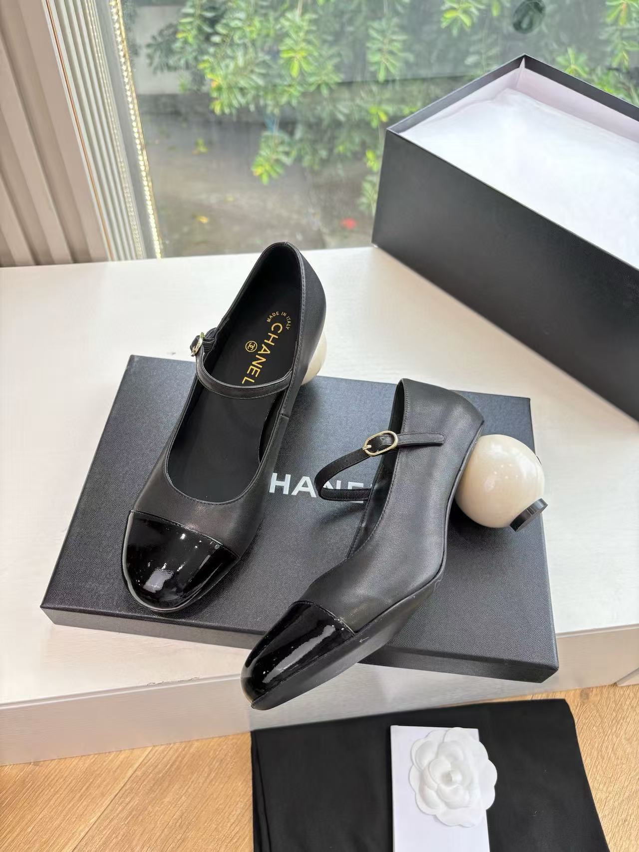 CHANE1 高品質ダブルCパールローヒール【50％割引+送料無料】