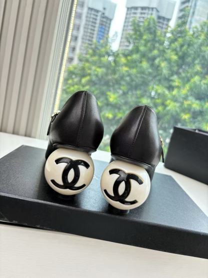 CHANE1 高品質ダブルCパールローヒール【50％割引+送料無料】