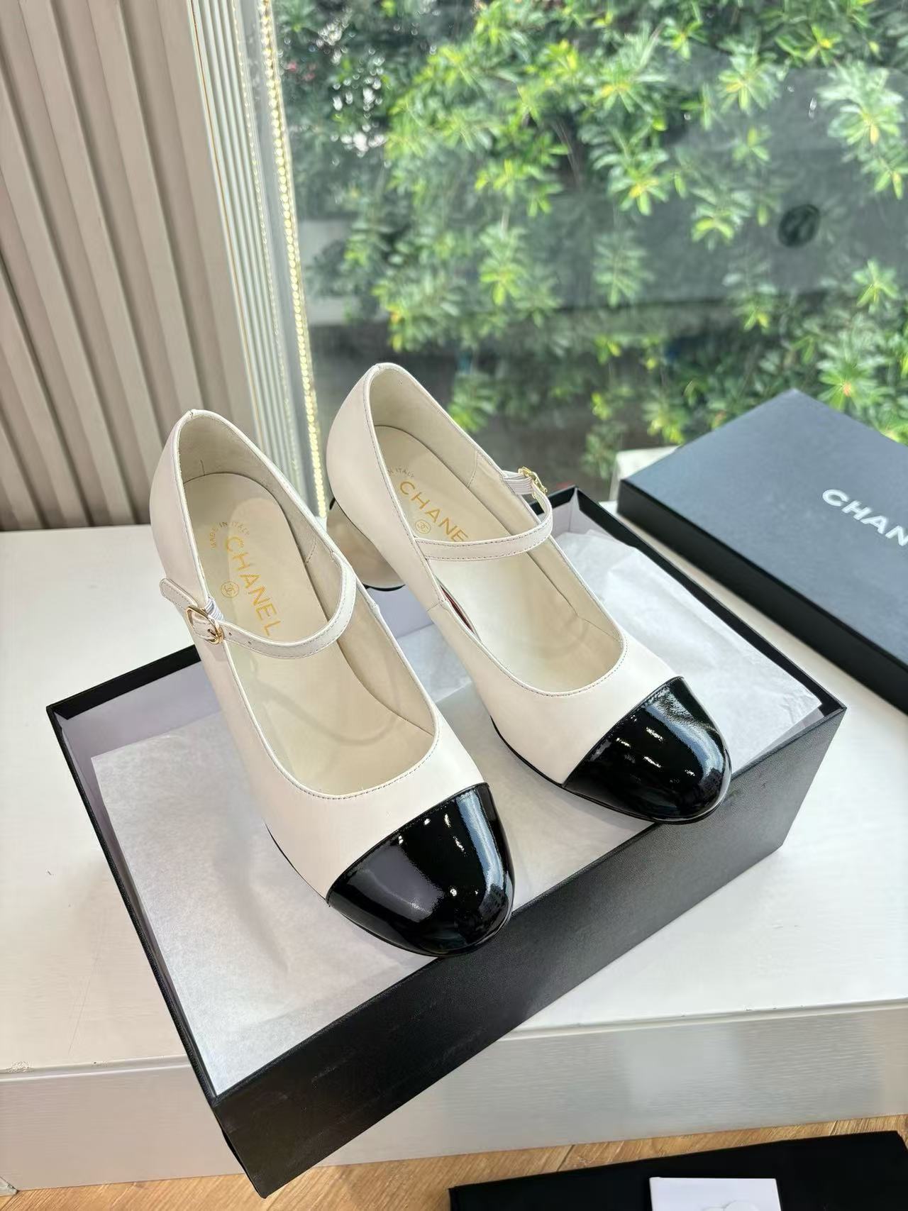 CHANE1 高品質ダブルCパールローヒール【50％割引+送料無料】