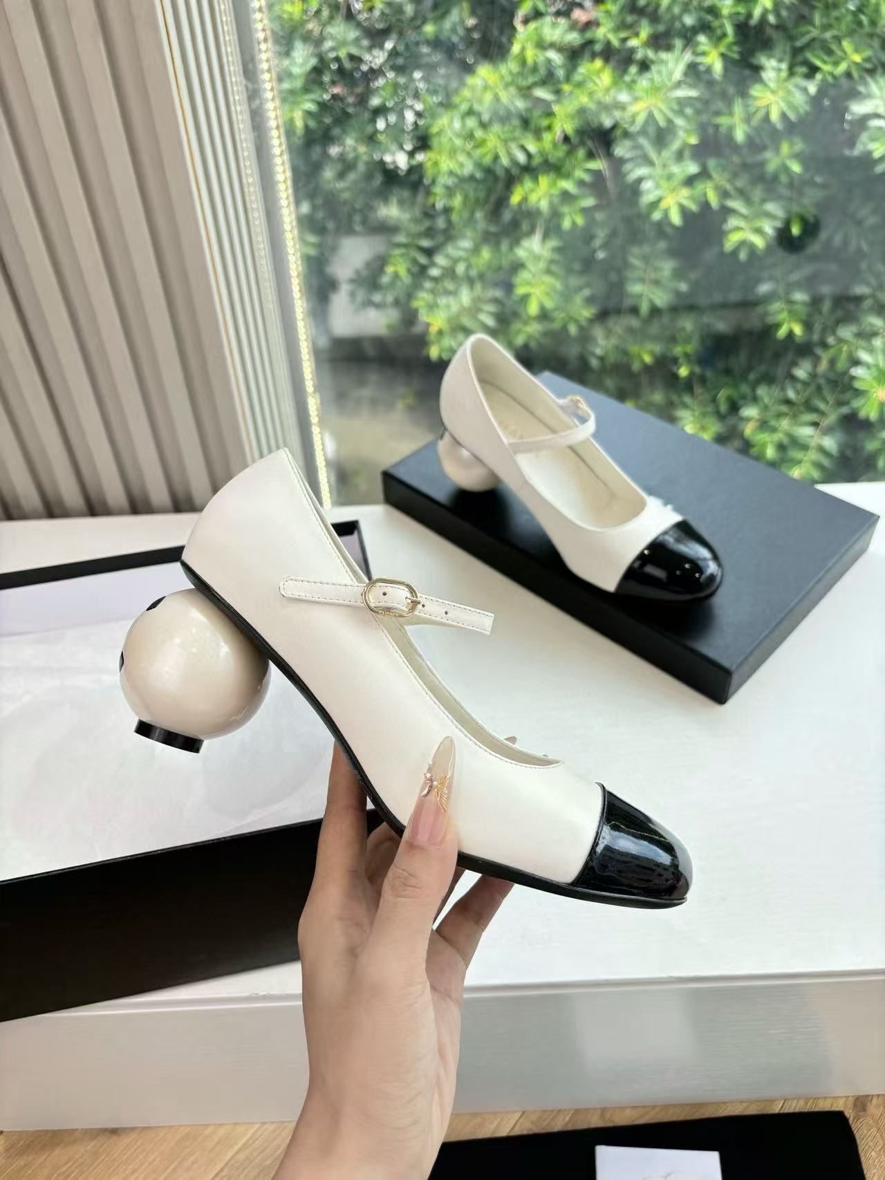 CHANE1 高品質ダブルCパールローヒール【50％割引+送料無料】