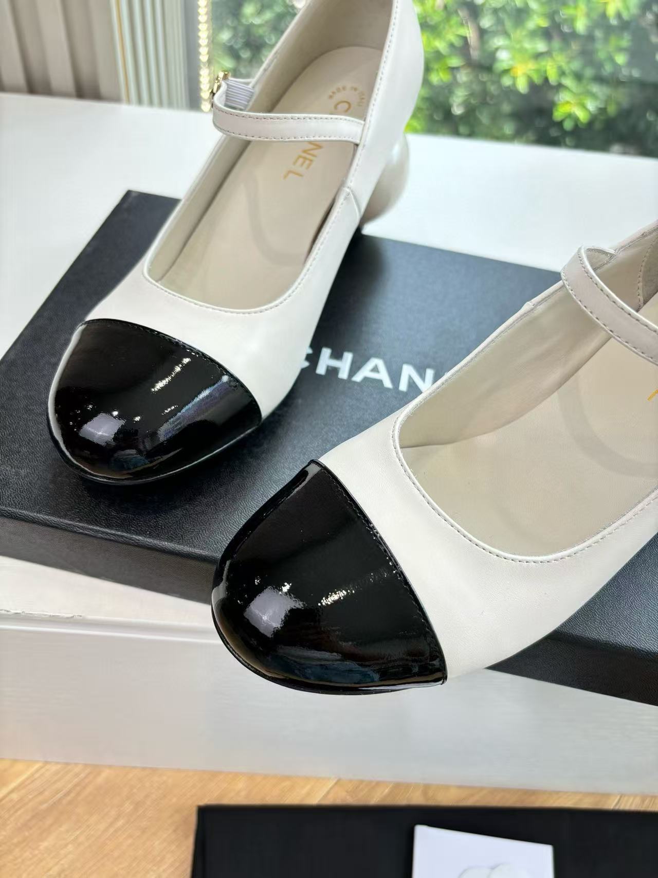 CHANE1 高品質ダブルCパールローヒール【50％割引+送料無料】