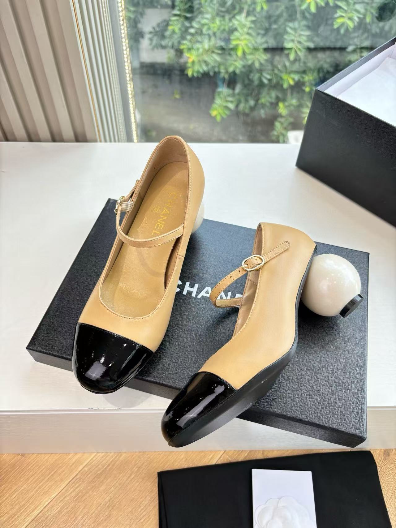 CHANE1 高品質ダブルCパールローヒール【50％割引+送料無料】