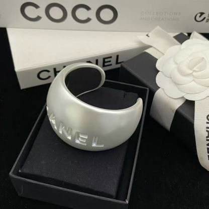 CHANE1 ワイドパールブレスレット【50％割引+送料無料】