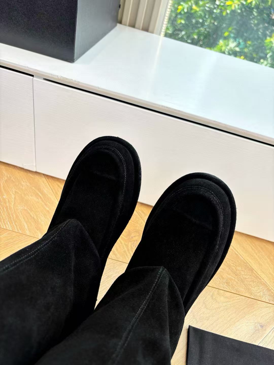 CHANE1高品質のダブルCヌバックレザーハイブーツ【50％割引+送料無料】