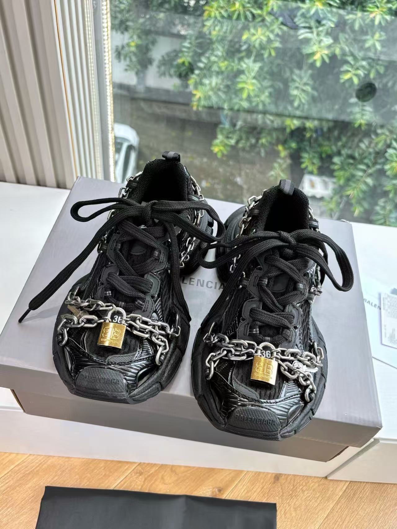 BALENC1AG 高品質チェーンカジュアルシューズ【50％割引+送料無料】