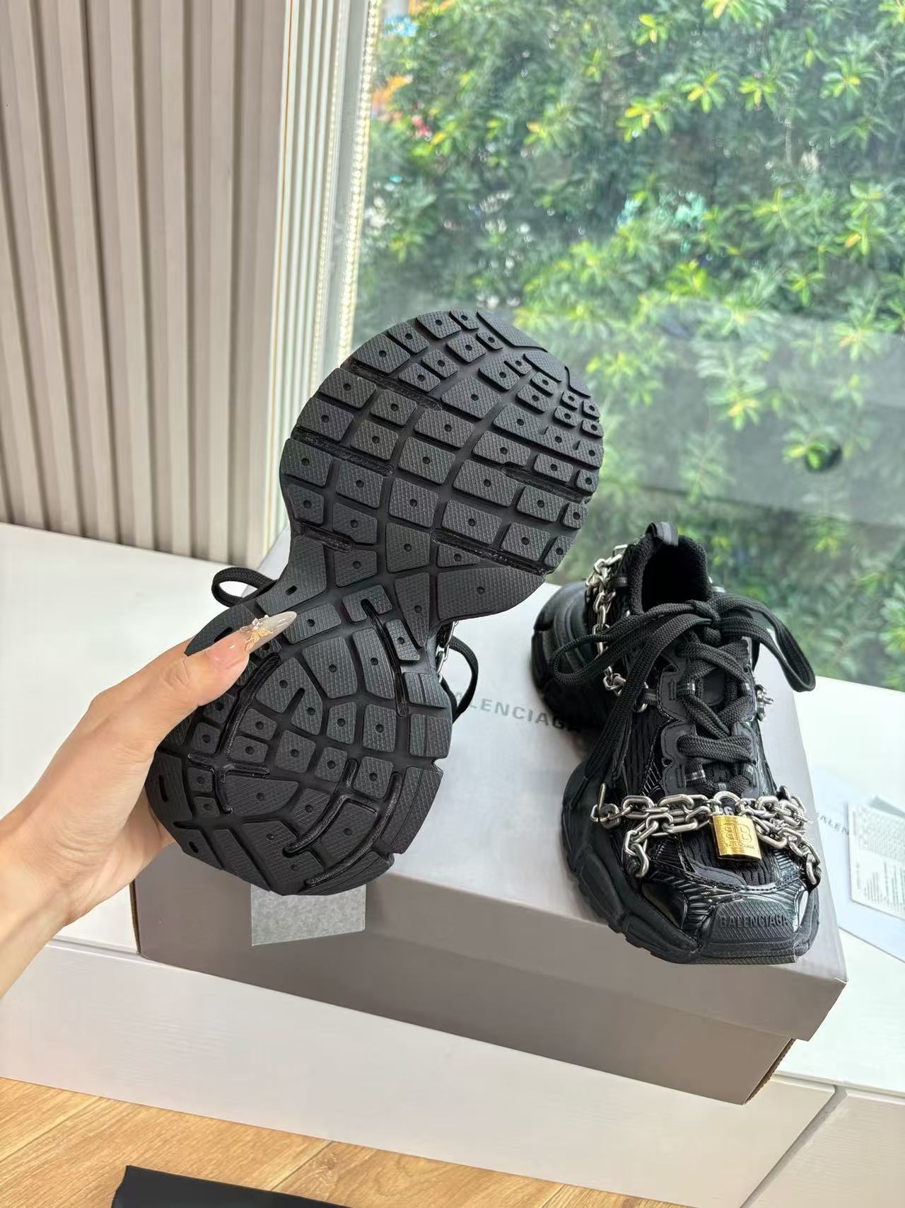 BALENC1AG 高品質チェーンカジュアルシューズ【50％割引+送料無料】