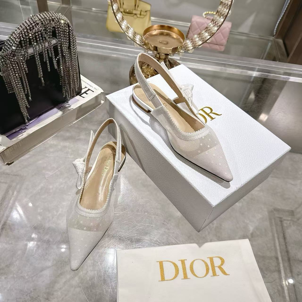 DI0Rの高品質中空ポインテッドフラットシューズ【50％割引+送料無料】