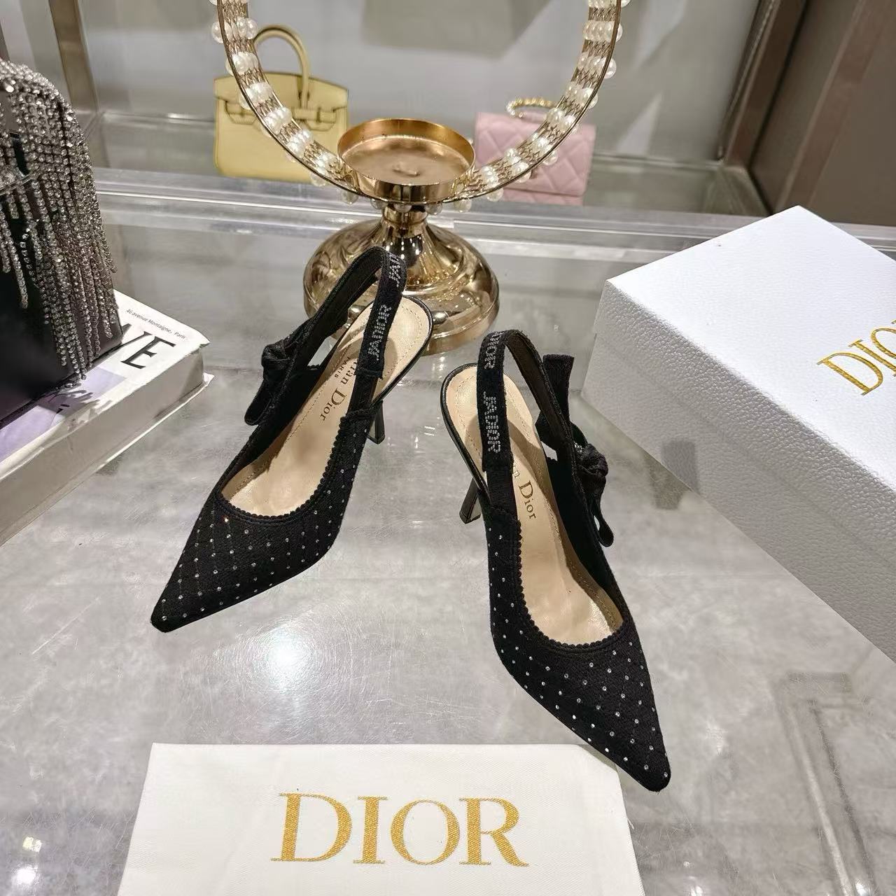 DI0Rの高品質ラインストーンポインテッドサンダル【50％割引+送料無料】