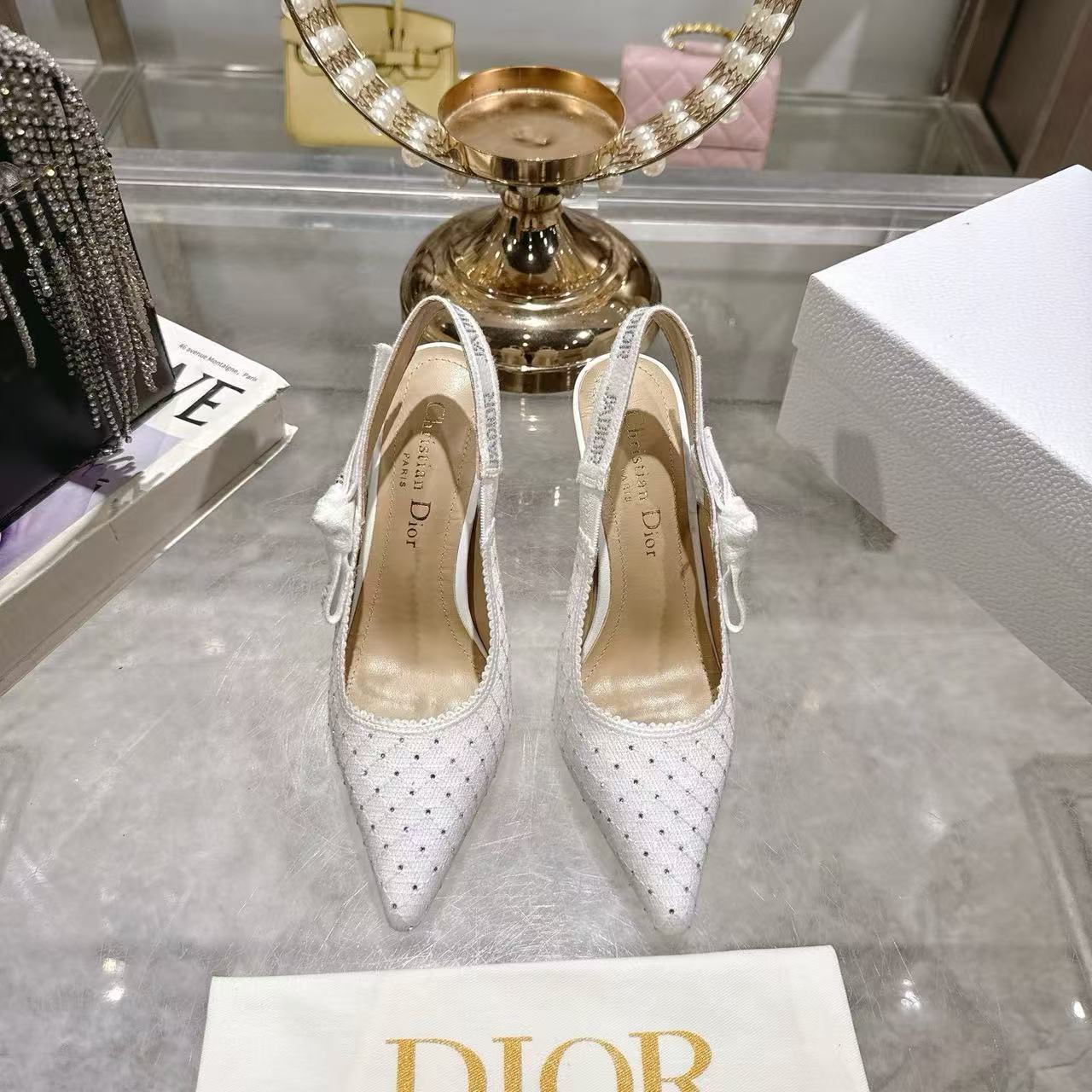 DI0Rの高品質ラインストーンポインテッドサンダル【50％割引+送料無料】